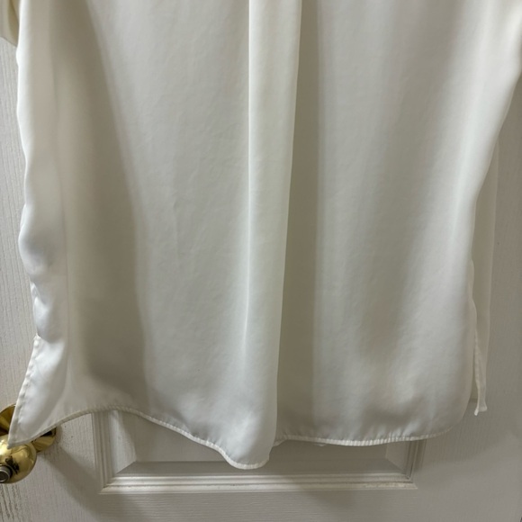 H&M Sheer Size 4 Cream Blouse - Picture 12 of 16
